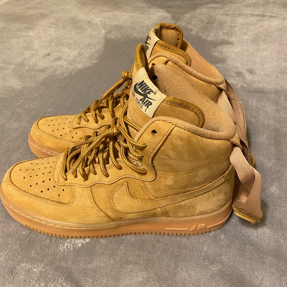 Nike Air Force 1 high wheat